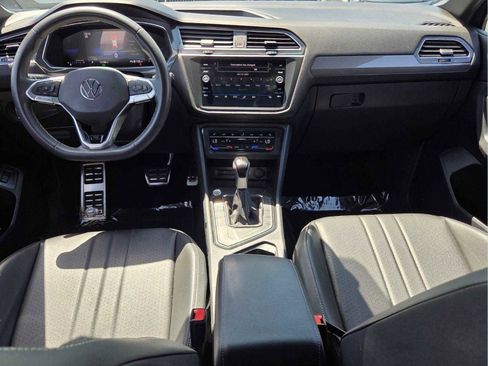 Used 2023 Volkswagen Tiguan SE R-Line image 11