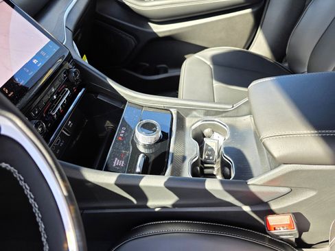 New 2025 Jeep Grand Cherokee Limited image 10