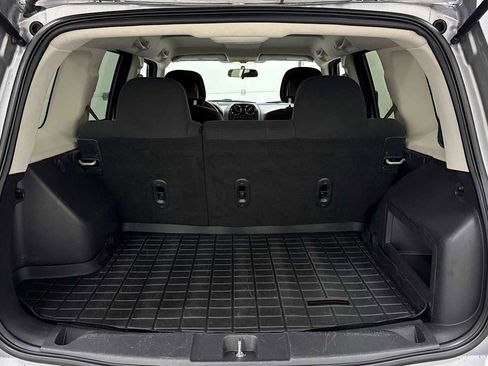 Used 2014 Jeep Patriot Latitude image 25