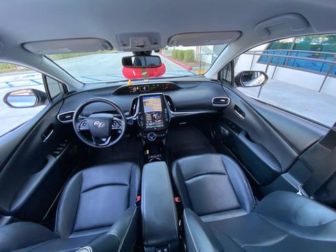 Used 2022 Toyota Prius Prime Limited FWD image 28