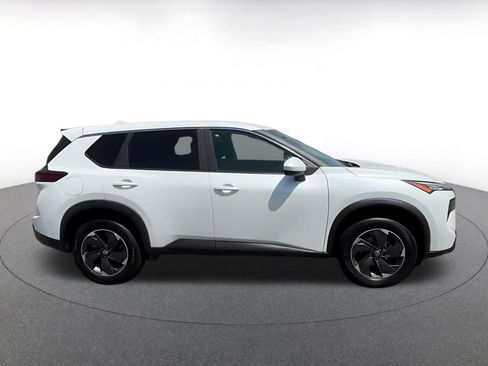 Used 2025 Nissan Rogue SV AWD/4WD image 13
