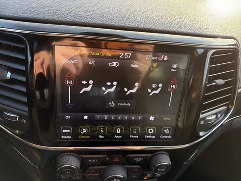 Used 2020 Jeep Grand Cherokee Limited X image 18