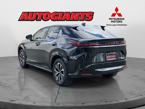 Used 2024 Lexus RZ 450e Premium w/ Technology Package image 4