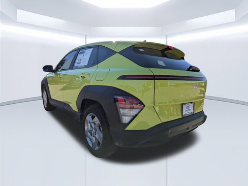 Certified 2025 Hyundai Kona SE image 6