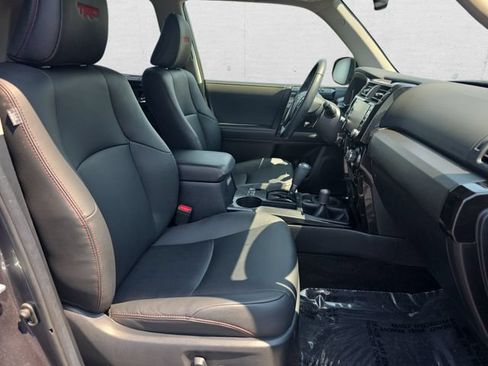 Used 2021 Toyota 4Runner Venture w/ Moonroof Package AWD/4WD image 10