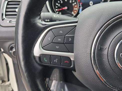 Used 2020 Jeep Compass Limited AWD/4WD image 19