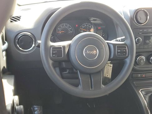 Used 2014 Jeep Patriot Sport FWD image 10