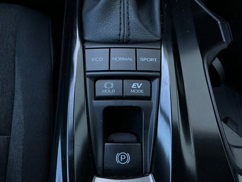 Used 2025 Toyota Camry LE image 22