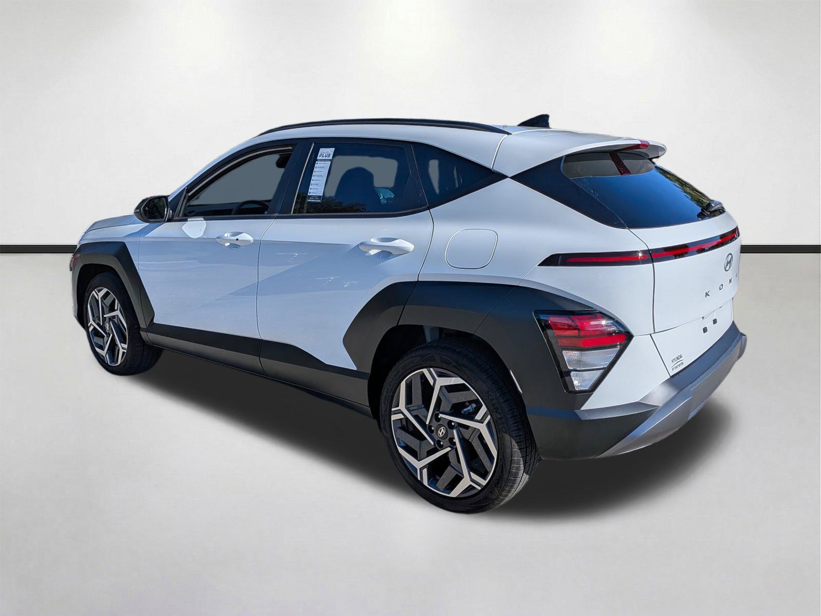 Used 2026 Hyundai Kona SEL Premium FWD image 6