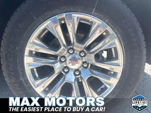 Used 2025 GMC Yukon Denali AWD/4WD image 6