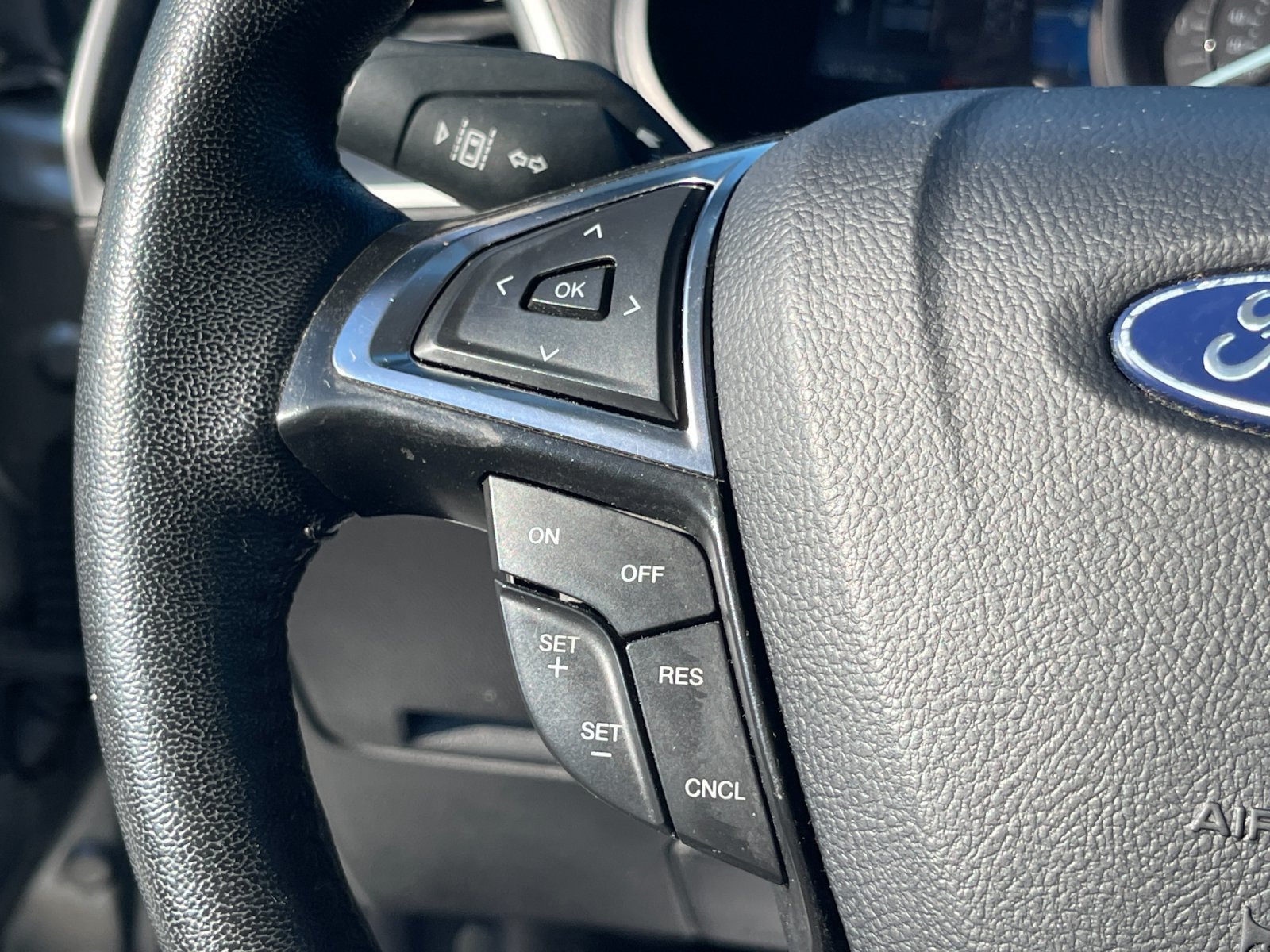 Used 2024 Ford Edge SEL AWD/4WD image 26