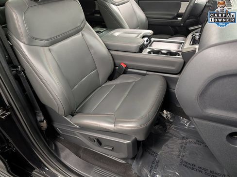 Used 2025 Ford Expedition Active AWD/4WD image 39
