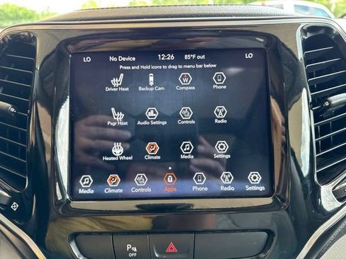 Used 2020 Jeep Cherokee Limited AWD/4WD image 20