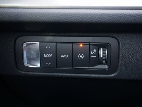 Used 2025 Chevrolet Traverse LT w/ LPO, Floor Liner Package image 23