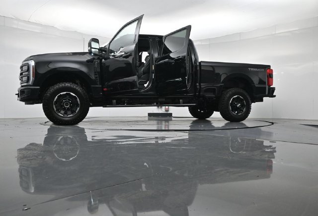 New 2026 Ford F250 Platinum w/ Tremor Off-Road Package AWD/4WD image 55