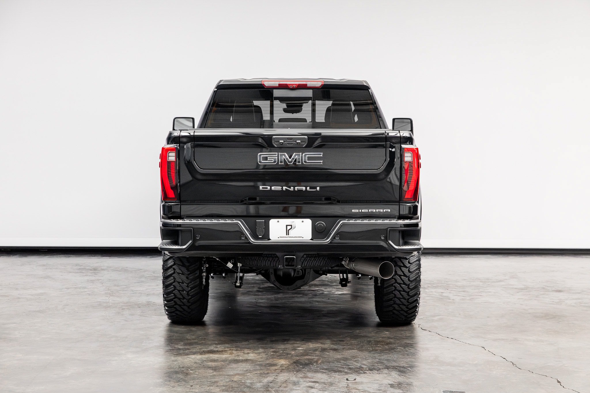 Used 2026 GMC Sierra 2500 Denali Ultimate w/ Max Trailering Package AWD/4WD image 18
