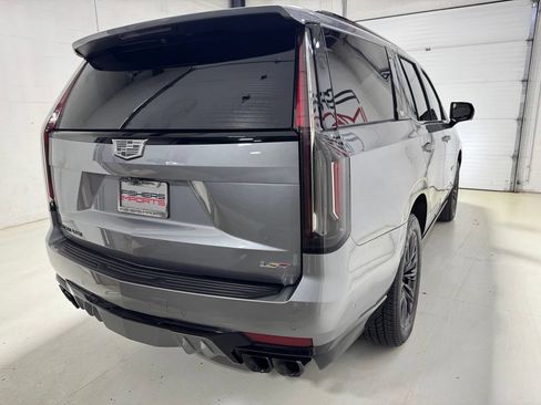 Used 2023 Cadillac Escalade V w/ LPO, ONYX Package AWD/4WD image 6