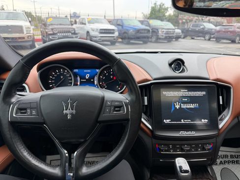 Used 2019 Maserati Ghibli S Q4 AWD/4WD image 13