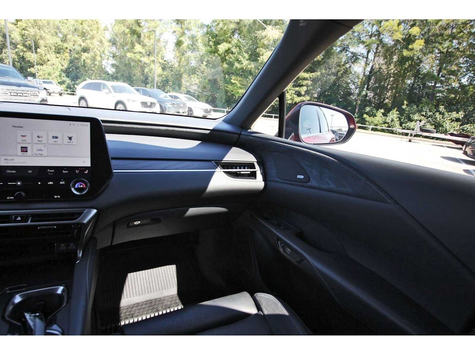 Used 2023 Lexus RX 350 FWD w/ Cold Area Package image 8