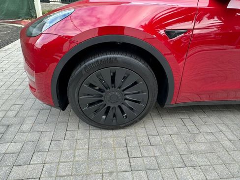 Used 2024 Tesla Model Y Long Range RWD image 20
