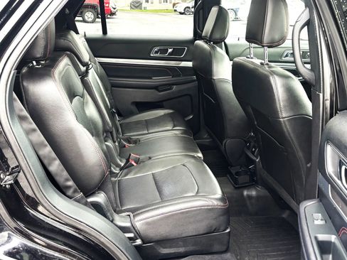Used 2018 Ford Explorer Sport w/ Equipment Group 401A AWD/4WD image 9