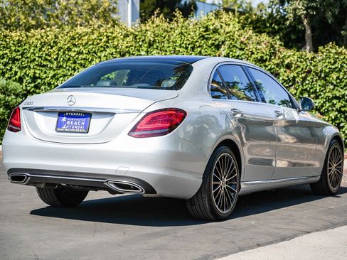 Used 2021 Mercedes-Benz C 300 Sedan image 6