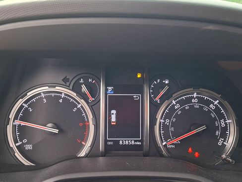 Used 2020 Toyota 4Runner TRD Off-Road AWD/4WD image 15