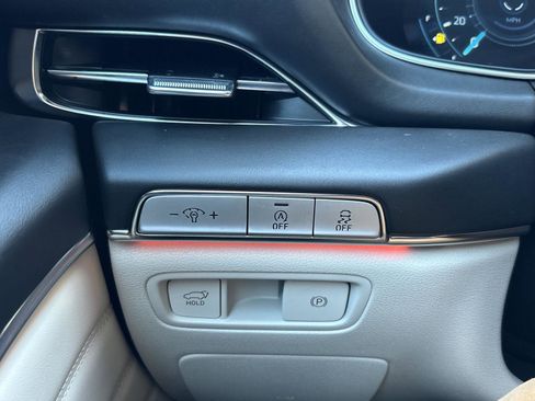 Used 2023 Genesis GV80 2.5T w/ Prestige Package image 16