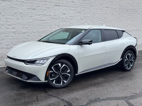 Used 2022 Kia EV6 Wind w/ Wind Technology Package image 2
