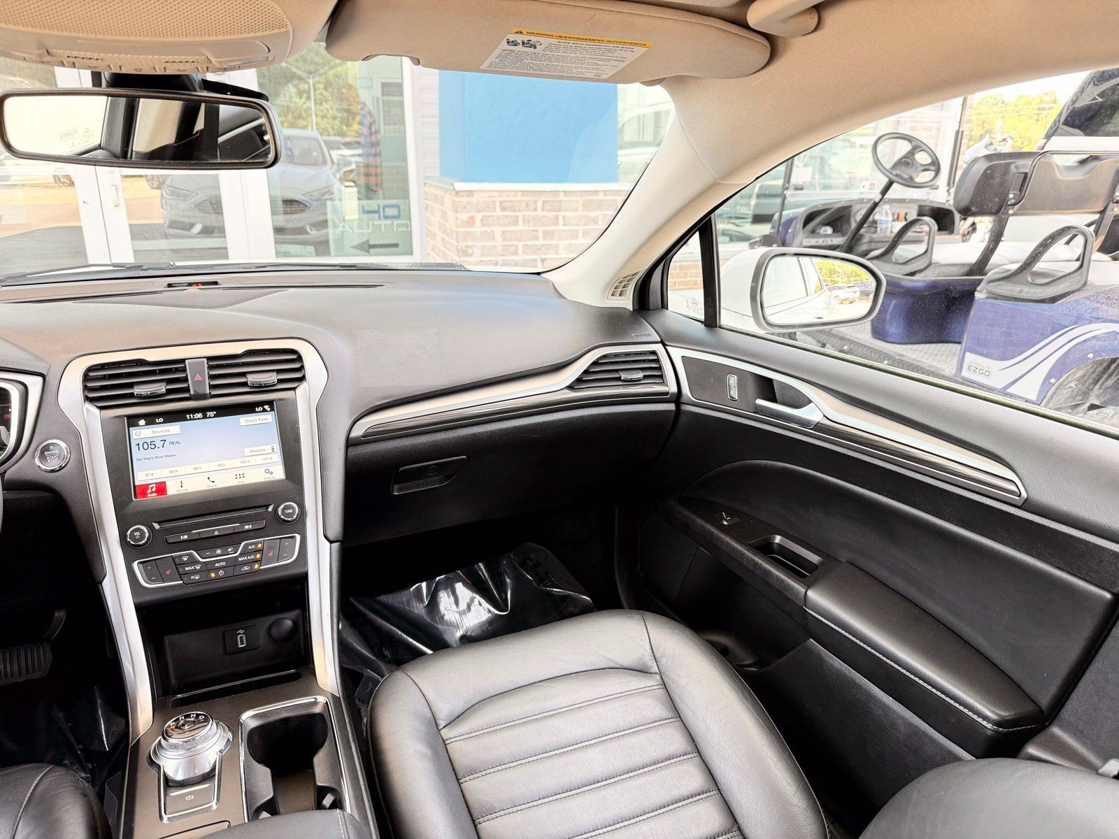 Used 2018 Ford Fusion SE w/ Equipment Group 602A FWD image 24