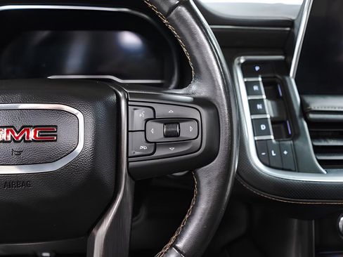 Used 2022 GMC Yukon AT4 w/ Technology Package AWD/4WD image 12