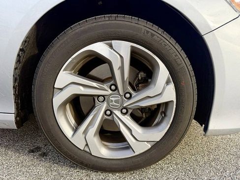 Used 2018 Honda Accord EX-L image 25