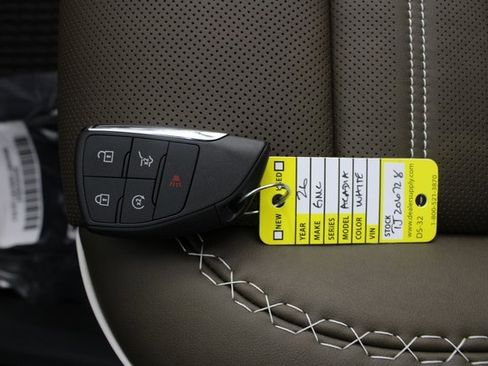 New 2026 GMC Acadia Denali Ultimate image 9