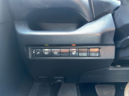 Used 2025 Toyota RAV4 XLE image 28