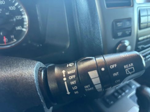 Used 2012 Nissan Armada Platinum image 14