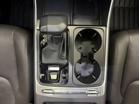 Used 2025 Kia Carnival SX FWD image 26