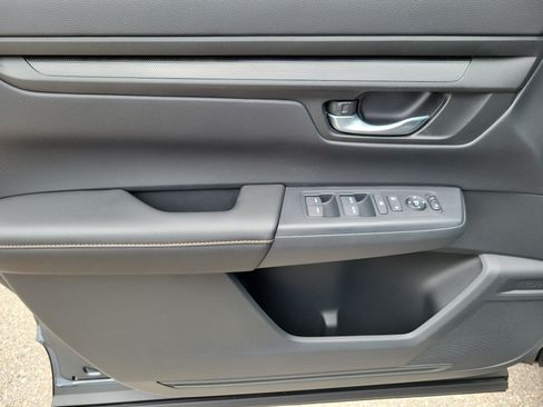Used 2025 Honda CR-V Sport image 25