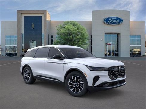 New 2026 Lincoln Nautilus Premier w/ Equipment Group 102A image 7