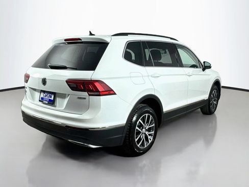 Used 2020 Volkswagen Tiguan SE w/ Panoramic Sunroof Package AWD/4WD image 8