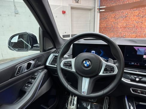 Certified 2024 BMW X5 xDrive40i w/ M Sport Package image 13