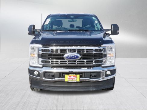 Used 2024 Ford F250 XLT image 2