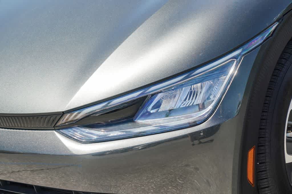 Used 2024 Kia EV6 Light RWD image 8