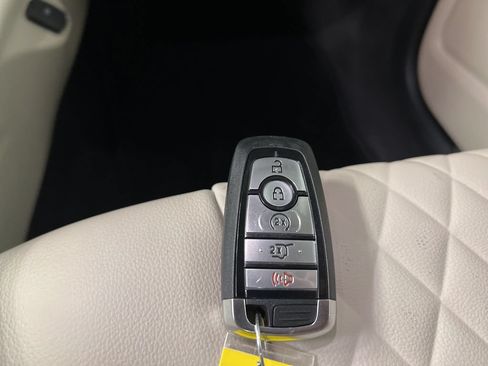 Used 2024 Ford Edge Titanium AWD/4WD image 36