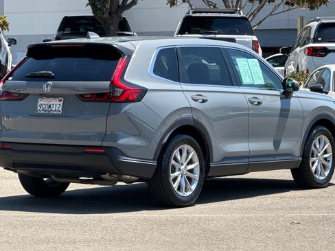 Used 2023 Honda CR-V EX-L image 4