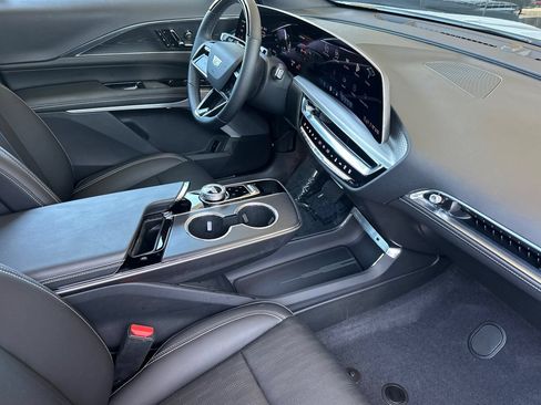 Used 2026 Cadillac Lyriq Premium Luxury w/ LPO, Floor Liner Package RWD image 20