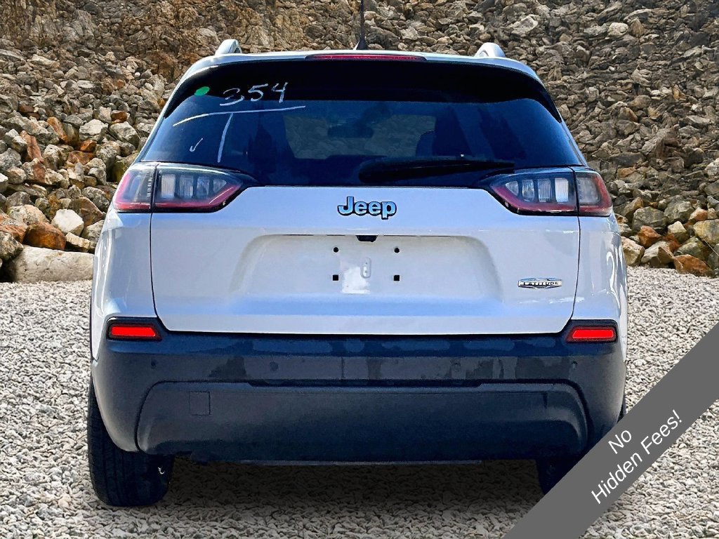 Used 2019 Jeep Cherokee Latitude Plus FWD image 3