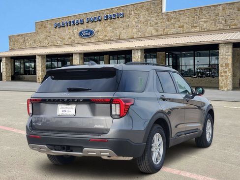New 2026 Ford Explorer Active w/ Active Comfort Package RWD image 5