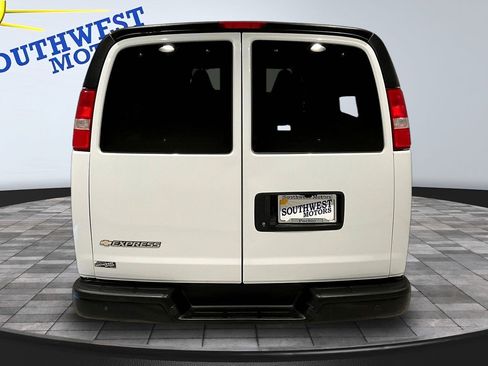 Used 2023 Chevrolet Express 3500 LS image 5
