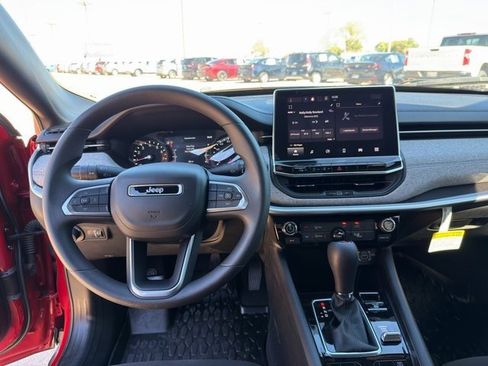 New 2024 Jeep Compass Sport image 23