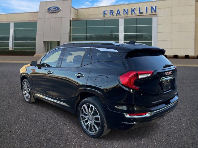 Used 2024 GMC Terrain Denali w/ Denali Premium Package AWD/4WD image 5